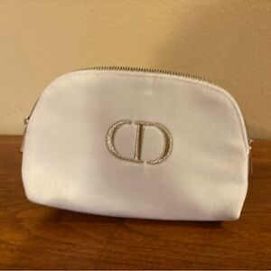 DIOR Beauty "CD" Logo in Gold Embroidery-White Velvet-Zipping Makeup Pouch